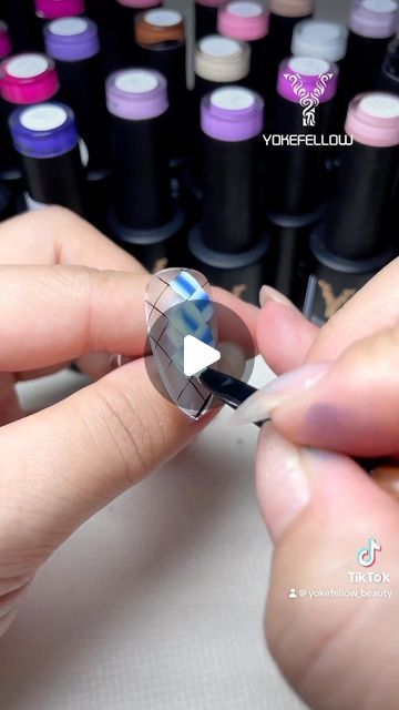 Weave Nail Art, Plaid Nail Art Tutorial, Instagram Gradient, Plaid Nail Art, Plaid Nails, Nail Art Tutorial, Plaid Fashion, Nail Tutorials, Basket Weave