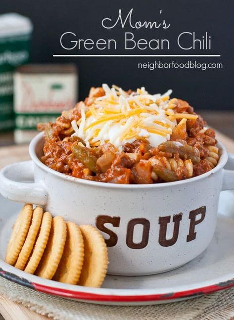 Chili With Salsa, Fresh Tomato Soup, Green Bean Casserole Easy, Favorite Chili Recipe, Bean Chili Recipe, Stew Soup, Bean Chili, Chili Soup, Easy One Pot Meals