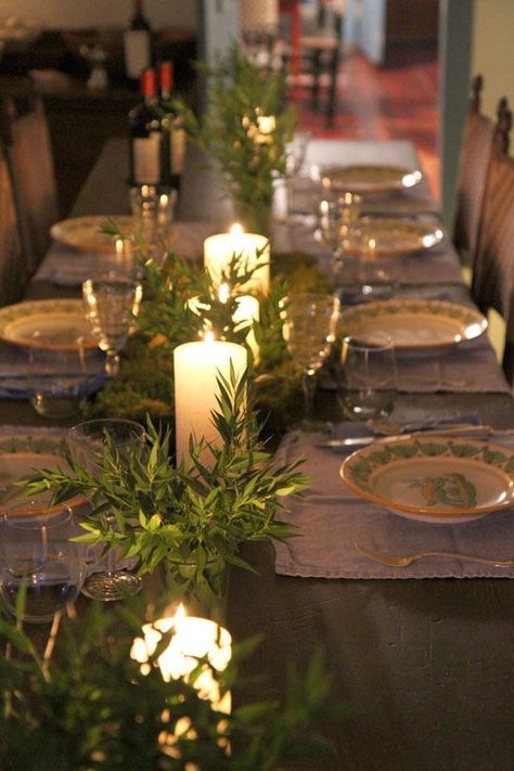 italian family style wedding dinner | rosemary wrapped candles | Italian Family Style Dinner: Winter Table Decorations, Family Style Dinner, Tafel Decor, Candle Wrap, Dinner Guests, Winter Table, Beautiful Table Settings, Pretty Tables, Deco Floral