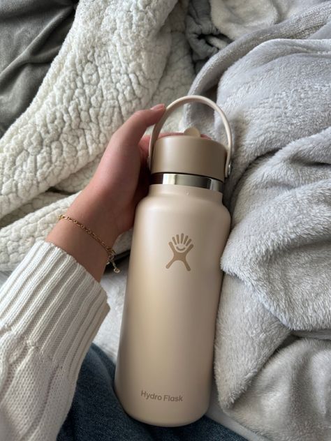 Aesthetic Hydro Flask, Hydro Flask Aesthetic, Aesthetic Hydroflask, Brown Water Bottle, Hydroflask Aesthetic, Aesthetic Water Bottle, Amazon Cart, Lip Combos, Crochet Aesthetic