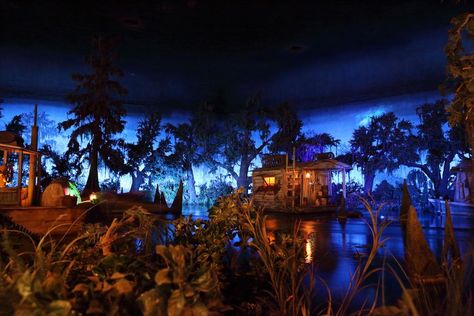 Bayou Aesthetic, Blue Bayou Disneyland, Disneyland Restaurants, Bibbidi Bobbidi Boutique, Royal Table, Themed Kids Room, Disney Attractions, Disney World Restaurants, Disneyland Halloween