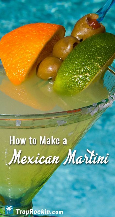 Mexican Martini Recipe, Alcoholic Drinks Summer, Tequila Martini, Traditional Margarita, Drinks Summer, Martinis Drinks, Mexican Drinks, Thanksgiving Drinks, Tequila Drinks