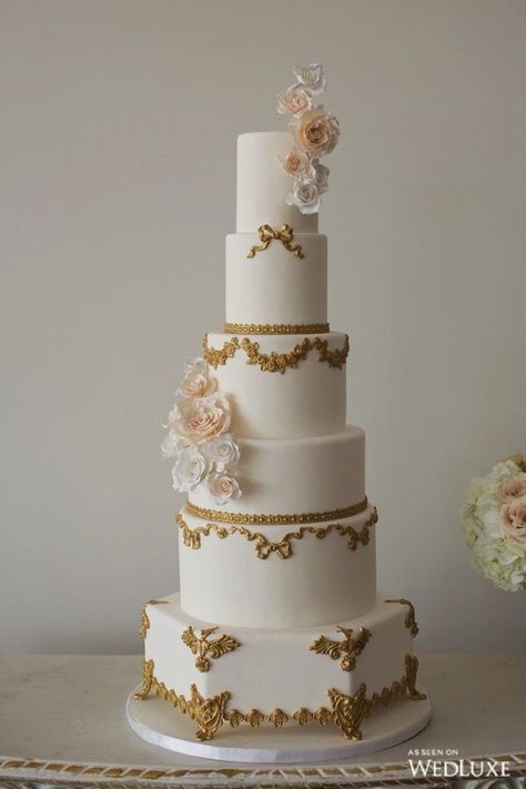 Wedding Cake Square, Royalty Photography, Rococo Wedding, Wedding Cake Videos, Large Wedding Cakes, Cake Styles, Professional Cakes, Dummy Cake, Square Wedding Cakes