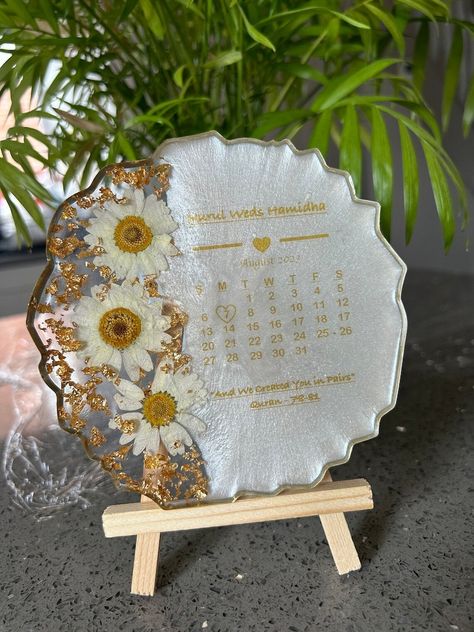 Personalised Resin Gold and White Flower Calendar Frame Handmade Wedding Gift Birthday - Etsy U.S. Virgin Islands Handmade Calendar, Calendar Frame, Resin Plate, Flower Calendar, Wedding Calendar, Date Design, Handmade Wedding Gifts, Resin Frame, Personalised Frames