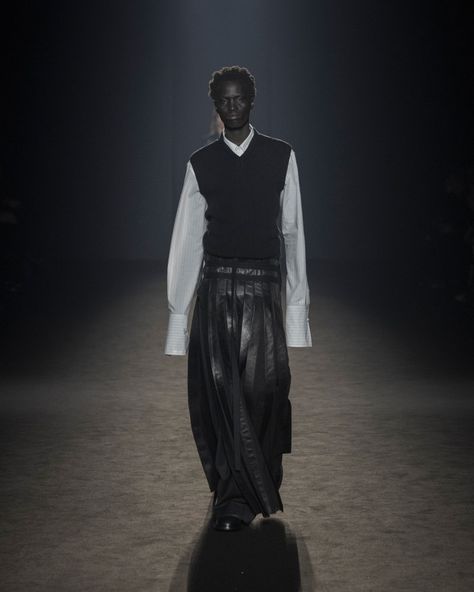 Elegant Pant, Berlin Fashion Week, Most Played, Winter Love, Work Skirts, Fall Winter 2024, Italian Outfits, Fashion Catalogue, Youth Culture