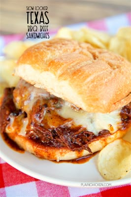 Slow Cooker Texas BBQ Beef Sandwiches - only 3 ingredients! Seriously delicious!! Serve beef on top of hamburger buns with a slice of cheese. Great for potlucks! We love this easy slow cooker beef recipe! Can freeze leftovers for a quick meal later! Bbq Beef Sandwiches, Beef Sandwiches, Slow Cooker Recipes Beef, Texas Bbq, Plain Chicken, Bbq Beef, Beef Sandwich, Crock Pot Slow Cooker, Crockpot Recipes Slow Cooker