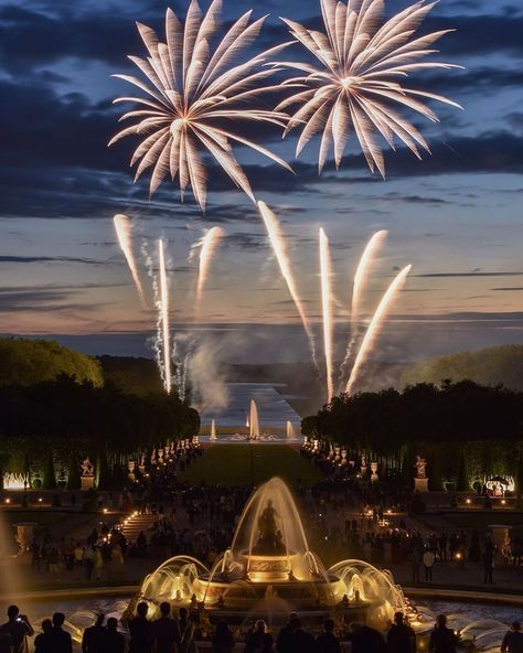 Palace Of Versailles Wedding, Versailles Wedding, The Palace Of Versailles, Versailles Garden, Parisian Life, Palace Of Versailles, Paris Photos, July 4, Versailles