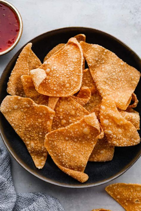 Deep Fried Wontons, Fried Wonton, Wonton Chips, Crispy Wonton, Spring Salad Recipes, Homemade Tortilla Chips, The Recipe Critic, Recipe Critic, Hawaii Food