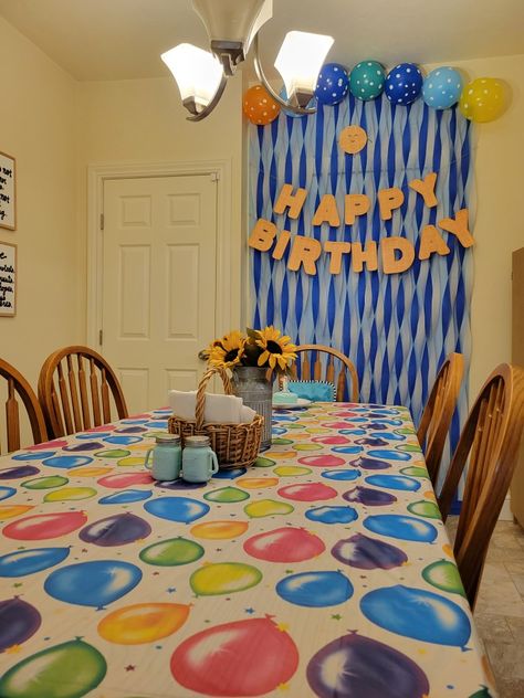 Dollar Tree Party Backdrop, Birthday Dollar Tree Diy, Diy First Birthday Backdrop, Dollar Store Birthday Decorations, Brunch Backdrop, Dollar Tree Birthday Decorations, Girls Brunch Party, Dollar Tree Birthday, Birthday Brunch Ideas