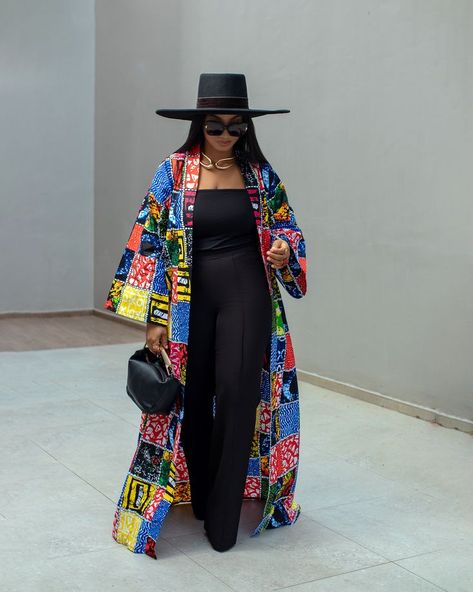 Ankara Kimono Jacket And Skirt, How To Style A Kimono With Jeans, Jumpsuit With Kimono Outfit, Long Kimono Outfit Dressy, Casual African Outfits For Women, African Kimonos, Afro Style Fashion, Kimono Fashion Street Style Casual, Kimono Ankara Styles