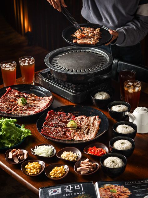 Bbq Lifestyle Photography, Korean Bbq Menu Design, Korean Bbq Grill Table, Samgyupsal Photography, Korean Food Photography Styling, Korean Bbq Photography, Korean Grill At Home, Korean Barbeque Aesthetic, Korean Bbq Aesthetic