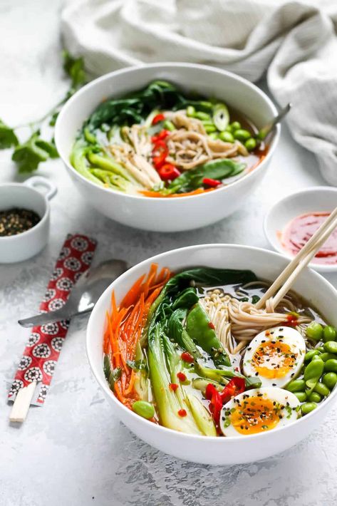 Easy Vegetable Ramen, Vegetable Ramen, Healthy Ramen, Vegetarian Ramen, Healthy Vegetarian Recipes, Miso Broth, Easy Ramen, Japanese Diet, Ramen Noodle Bowl