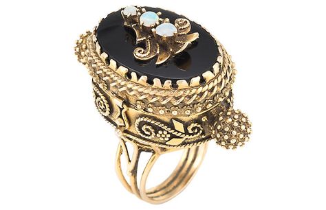 14k Gold Poison Onyx Pillbox Ring - Precious & Rare Pieces Pillbox Ring, Gold Jewelry Ideas, Black Hills Gold Rings, Black Hills Gold Jewelry, Black Gold Jewelry, Walmart Jewelry, Vintage Fine Jewelry, Secret Compartment, Solitaire Earrings