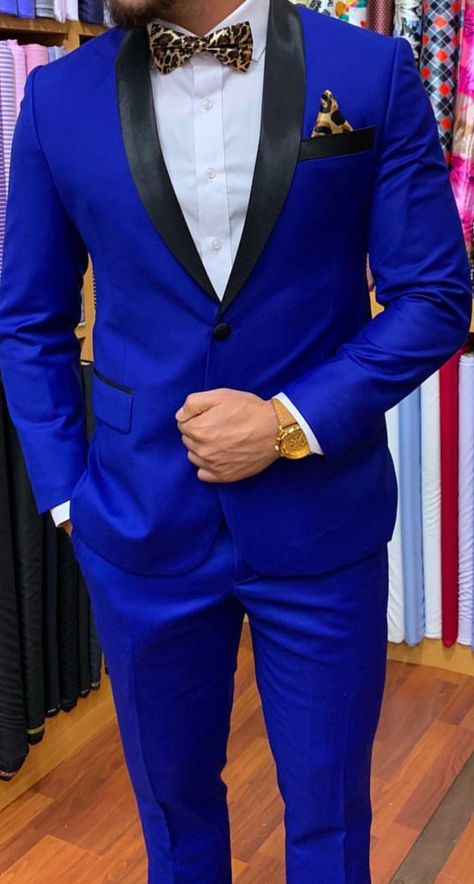 Royal Blue Suit For Men, Royal Blue Suit Men, African Fashion Modern Ankara, Easy Fancy Dress, Mens Traditional Wear, Blue Tuxedo, Royal Blue Suit, Blue Suits, Mens Business Casual Outfits