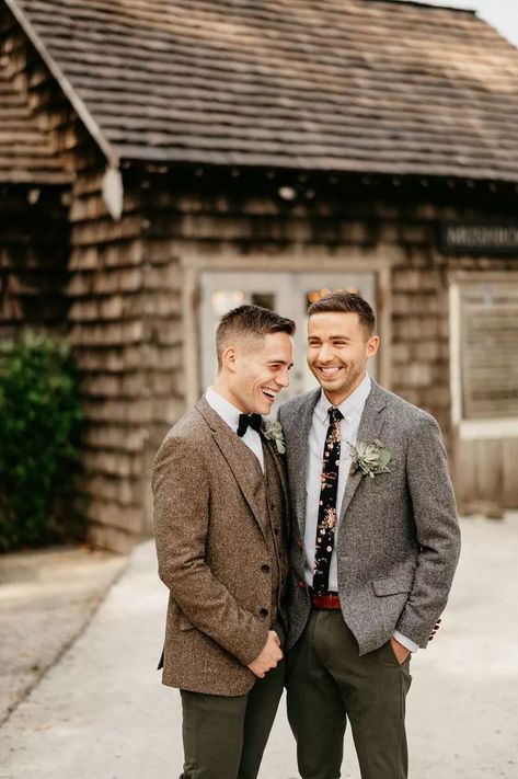 Grooms at rustic venue in tweed suit jackets - See more of this bohemian, modern, rustic, summer wedding on The Knot! Popular Wedding Themes, Groomsmen Fashion, Glamorous Wedding Hair, Bohemian Wedding Theme, Groomsmen Style, Boho Wedding Ideas, Muted Earth Tones, Rustic Modern Wedding, Tweed Suit