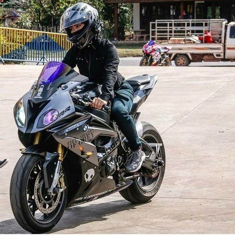 Big Bikes Motorcycles For Women, Big Bikes Motorcycles, Motorcycles For Women, Chicks On Bikes, Bike Aesthetic, Bmw S1000rr, Bmw Motorcycle, Lady Riders, Biker Chic