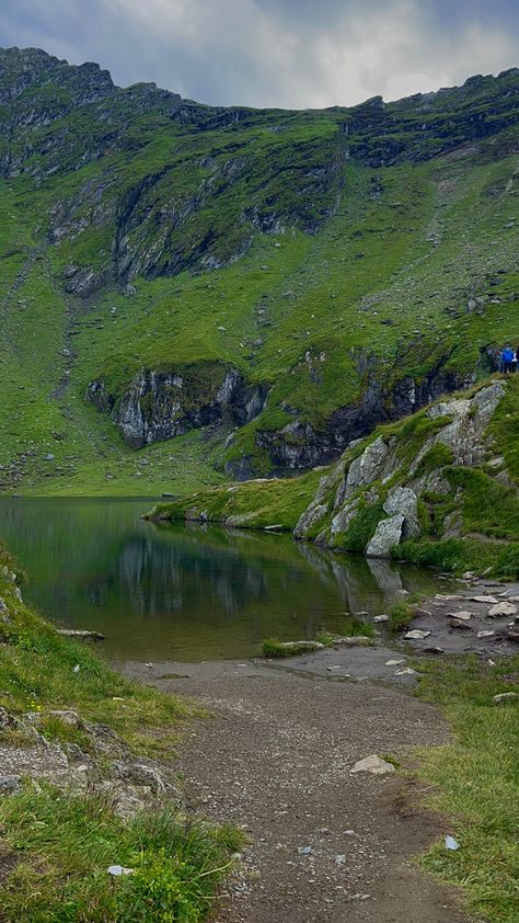 balea lac transfagarasan excursie pe munte Romania Nature, Romania Mountains, Lake Camping, Mountains Travel, Nature Mountains, Romania, Camping, Lake, Travel