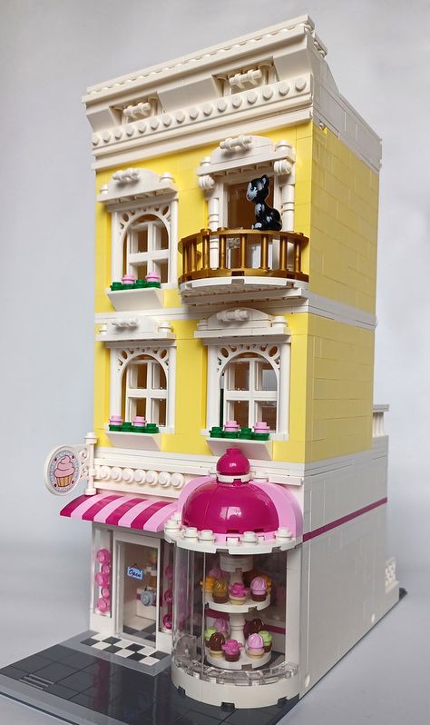 Lego Modular Buildings Ideas, Lego Building Ideas Aesthetic, Cool Things To Build With Legos, Cute Lego House, Lego Cities, Cute Lego Builds, Lego For Girls, Lego City Ideas Buildings, Lego Town