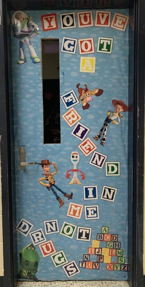 Toy Story Classroom Ideas, Toy Story Door Decorations, Toy Story Classroom Door, Preschool Graduation Decorations, Ib Classroom, Class Door Decorations, Homecoming 2024, Disney Themed Classroom, Emotions Preschool