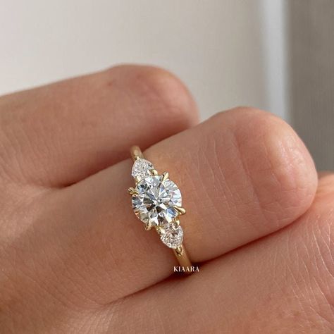 Trilogy Engagement Ring, Dream Dream, Round Moissanite Engagement Ring, Trilogy Ring, 3 Stone Engagement Rings, Round Engagement Rings, 3 Stone Rings, Moissanite Diamond Rings, Engagement Rings Round