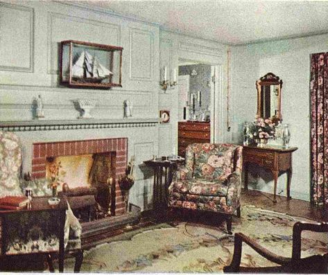 1940s Home Interior Design, 1940s Aesthetic Home, 1940s Home Interior, 1940s Home Aesthetic, 1940 Interior Design, 1940s Dining Room, 1970s Colonial, 1940s Living Room, 1940s Home Decor