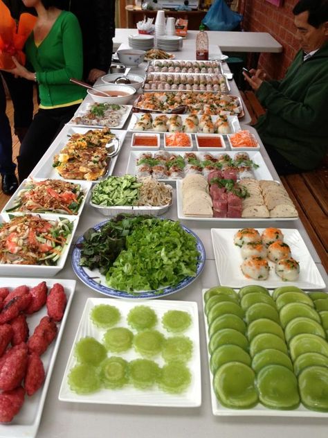 #Asianbuffet  #buffet #dishes #Teapartyfood, #Buffetfood, #Cateringfood #food Asian Party Food, Chinese Food Buffet, Buffet Dishes, Asian Buffet, Party Food Catering, Party Planning Food, Food Display Table, Catering Food Displays, Asian Party