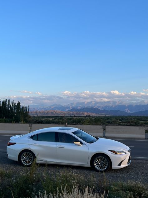 #lexus #kyrgyzstan #es Lexus 350, Lexus Es 300h, White Lexus, Lexus Sedan, 2024 Manifestations, Luxury Staircase, Lexus Lc, Kia K5, Gigi Hadid Outfits