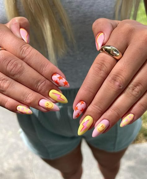 Festival Almond Nails, Pink And Yellow Nail Art, Yellow Valentine Nails, Pink And Yellow Nail Designs, Yellow Pink Nails, Nails Pink Yellow, Trendy Nails Yellow, Yellow And Pink Nails, Pink And Yellow Nails