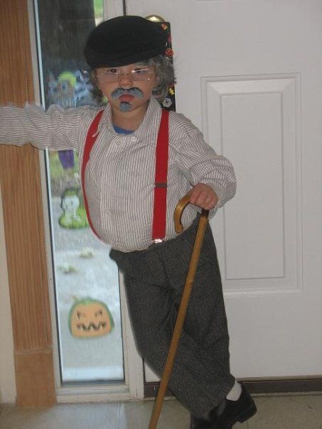 Old man costume Kids Old Man Costume, Old People Costume, Old Man Outfit, Old Man Costume, Costume Zombie, 100 Días De Clases, Cat Mad, Dress Up Storage, Old Lady Costume