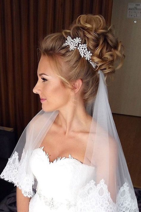 Wedding Hair Updo With Veil, Hair With Veil, Bridal Updo With Veil, Bride Hairstyles With Veil, Bridal Hair Veil, Wedding Bun Hairstyles, Wedding Hairstyles Bride, Bridal Hair Updo, Bride Headpiece