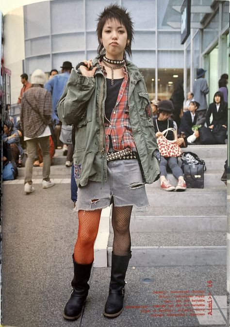 1980s Punk Fashion Women, Tumblr Fashion Grunge, Real Punk Outfits, Japanese Punk Fashion, 90s Punk Fashion, 1990s Punk, Shoichi Aoki, Subculture Fashion, Mode Harajuku