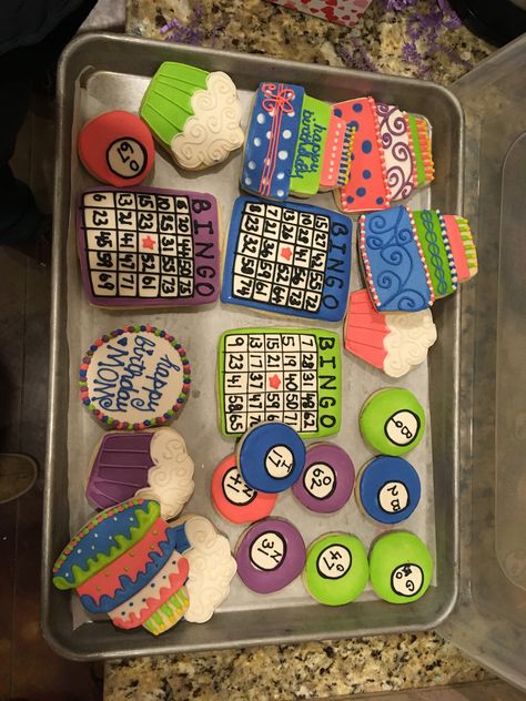 Bingo Dessert Ideas, Bingo Cookies, Bingo Party Decorations, Bingo Party, Casino Party Decorations, Moms Birthday, Cookie Inspiration, Casino Party, Decoration Idea