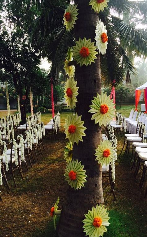 Indian Wedding Decor Inspiration Coconut Leaves Decoration Wedding, Kuruthola Decoration, Coconut Leaves Decoration Ideas, Coconut Leaves Decoration, Coconut Leaf Decoration, Coconut Tree Decoration, Tender Coconut, Coconut Leaves, Decoration For Wedding