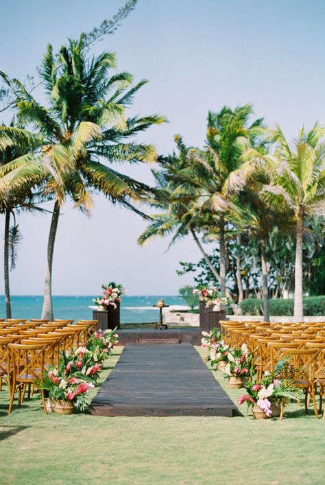 Jamaica Wedding Venues, Jamaica Beach Wedding, Tropical Wedding Ceremony, Dr Wedding, Wedding Jamaica, Jamaican Wedding, Tropical Weddings, Tropical Wedding Inspiration, Jamaica Resorts