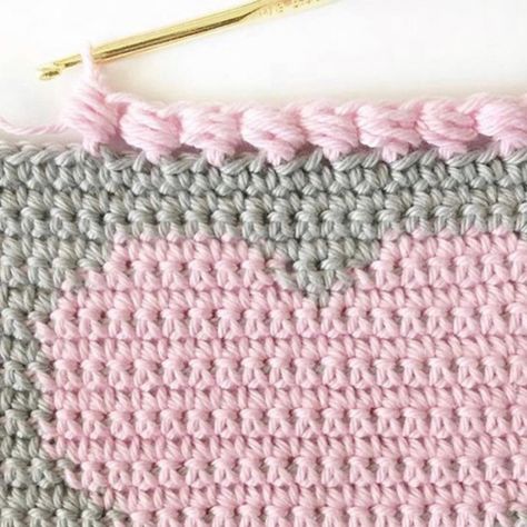 Crochet Baby Blanket Borders, Crochet Baby Blanket Edging, Blanket Border, Crochet Puff Stitch, Crochet Blanket Border, Crochet Heart Blanket, Daisy Farm Crafts, Heart Project, Crochet Blanket Edging