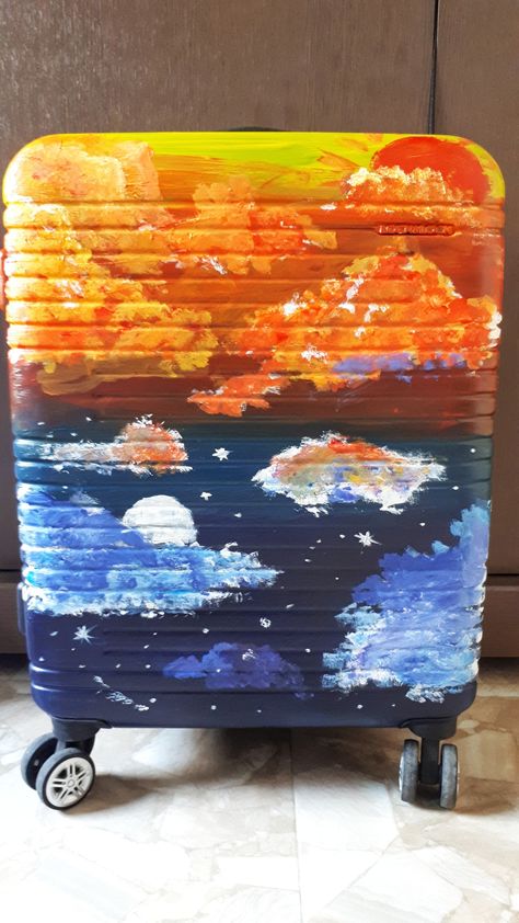 Acrylic paint Painting On Suitcase, Suitcase Painting Ideas, Painted Suitcases Ideas, Suitcase Painting, Suitcase Diy, Painted Suitcase, Diy Suitcase, Art Attack, Acrylic Paint