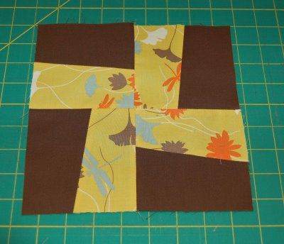 Strandz - Allison Anderson: Wonky Pinwheels or Whirligigs Pinwheel Tutorial, Twister Quilts, Pinwheel Quilt Pattern, Charm Square Quilt, Pinwheel Block, Patchwork Tutorial, Modern Quilt Blocks, Pinwheel Quilt, Quilt Block Tutorial