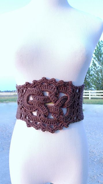 Ravelry: Celtic Knot Belt Crochet Pattern pattern by Shana Galbraith Crochet Belts, Belt Crochet, Knot Belt, Belt Pattern, Crochet Belt, Confection Au Crochet, Mode Crochet, Crochet Vintage, Crochet Diy