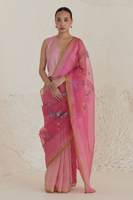 Jamdani Design, Simple Saree Designs, Carnation Pink, Simple Sarees, Saree For Women, Modest Dresses Casual, Jamdani Saree, Saree Trends, Stylish Sarees