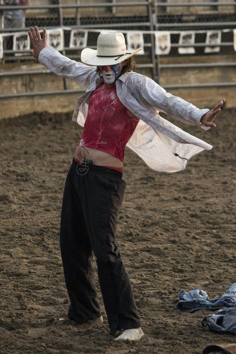 Rodeo clown Southern Men Aesthetic, Rodeo Clown Outfit, Rodeo Clown Halloween Costume, Rodeo Clown Aesthetic, Clown Cowboy, Cowboy Clown, Rodeo Clown Costume, Rodeo Clown, Types Of Clowns