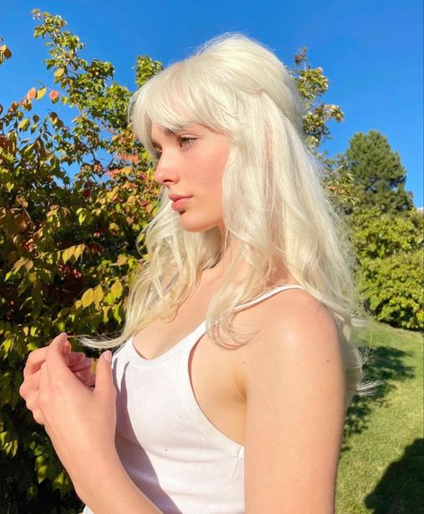 Avery Ovard, Avrey Ovard, Bleach Blonde Hair, Platinum Hair, White Blonde, Bleach Blonde, Hair Inspiration Color, To Heaven, Cool Hair Color