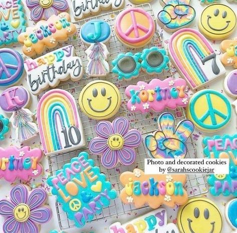 Preppy Cookies For Birthday, Its Great To Be 8 Birthday Party, Happy Face Birthday Cake, Preppy Party Food, Seven Birthday Theme, 9 Is A Vibe Birthday Party, Preppy Themed Birthday Party, Hippie Party Food, Happy Face Birthday Party