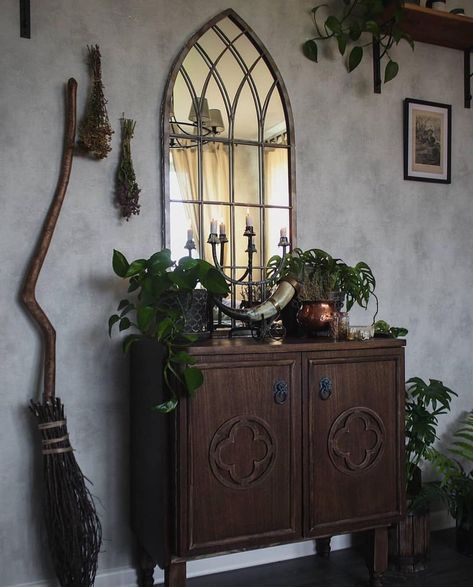 Gothic Farmhouse, Witchy House, Witch Cottage, Dark Home Decor, Goth Home, Casa Vintage, Goth Home Decor, Dark Home, Lunar Calendar