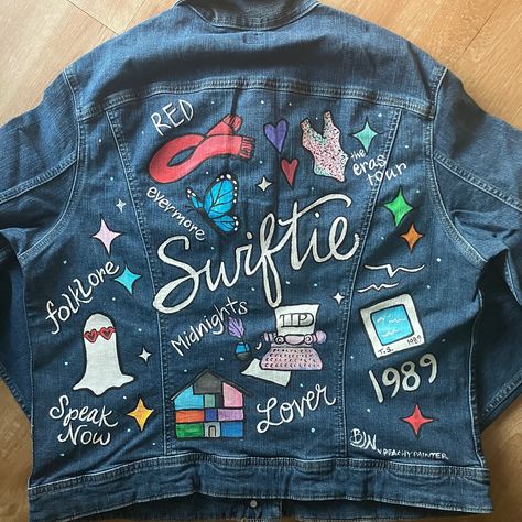 Getting notes like this from a client feels like a warm hug 🤗💖 Swifties are the best! 🫶🏽 Swipe to see a few of my favorite Taylor Swift painted jackets 👉🏼 #etsyartist #taylorswiftfan #erastouroutfit Taylor Swift Painted Jacket, Painted Jacket, Taylor Swift Fan, Warm Hug, Girl Gifts, Diy Ideas, Taylor Swift, Swift, My Favorite