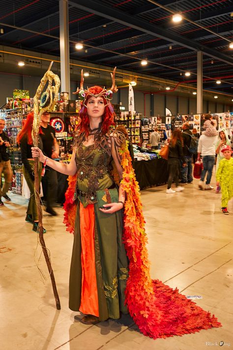 Keyleth Vox Machina, Vox Machina Keyleth, Keyleth Cosplay, Labyrinth Ideas, Druid Cosplay, Critical Role Cosplay, Awesome Costumes, Cosplay Reference, Medieval Cosplay