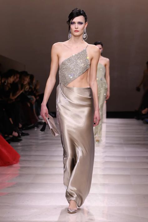 Zimmerman Dress Outfit 2024, Couture Dresses 2024, Armani Prive 2024, Armani Wedding Dress, Armani 2024, Georgia Armani, Armani Runway, Runway 2024, 2024 Couture