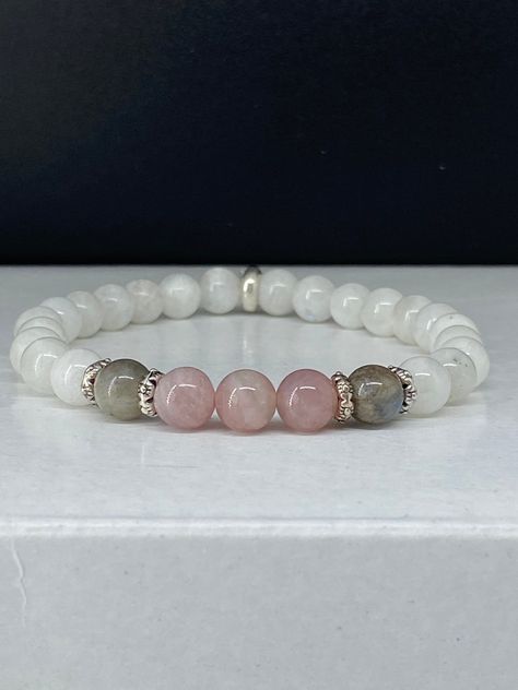 Energy Protection, Healing Gemstone Bracelets, Hormone Balance, Labradorite Bracelet, Rose Quartz Bracelet, Beads Bracelet Design, Diy Crystals, Moonstone Bracelet, Crystal Beads Bracelet