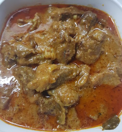 Mutton Curry – Naina's Kitchen French Loaf, Mutton Curry, Quick Lunch Recipes, Eating Food Funny, Healthy Indian Recipes, Mutton Recipes, Foodie Instagram, Curry Dishes, Food Carving