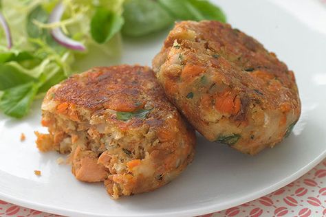 Stove Top Stuffing, Salmon Cakes Recipe, Canned Salmon, Salmon Patties Recipe, Delicious Seafood Recipes, Stove Top Recipes, Patties Recipe, Salmon Cakes, Salmon Patties