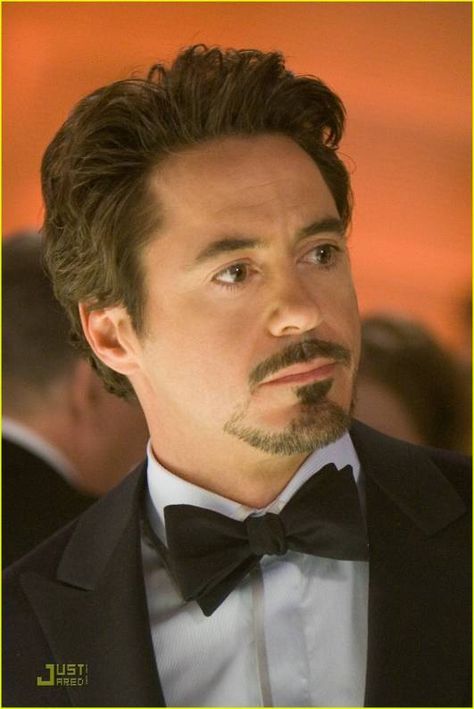 What is it about Robert Downey Jr that women find so attractive? (I really don't get it.) http://www.blurtit.com/q4233985.html Robert Downey Jr Beard, Champagne Hair Color, Marvel Orange, French Beard, Bart Styles, Marvel Rainbow Wall, Marvel Photo Wall, Goatee Styles, Marvel Collage